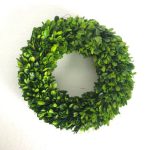 Round 20-inch Boxwood Wreath